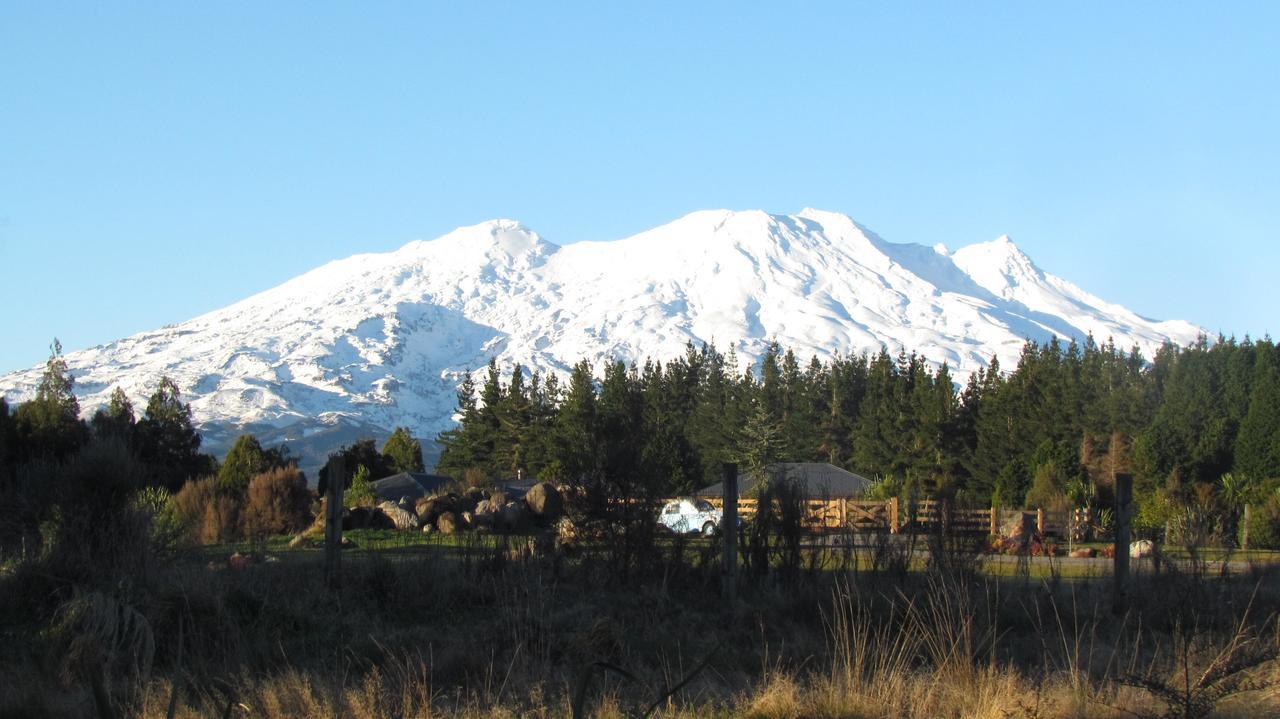 Tongariro Suites Охакун Екстериор снимка