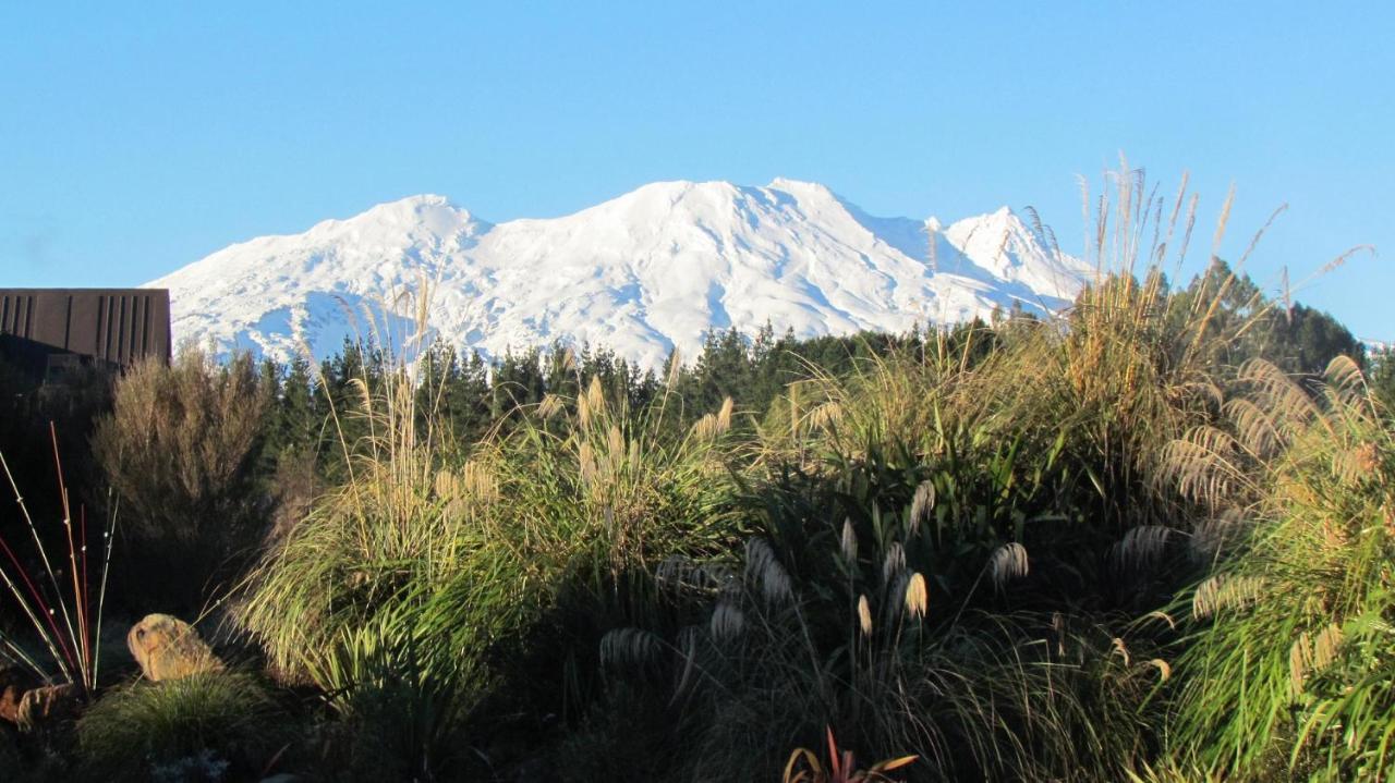 Tongariro Suites Охакун Екстериор снимка