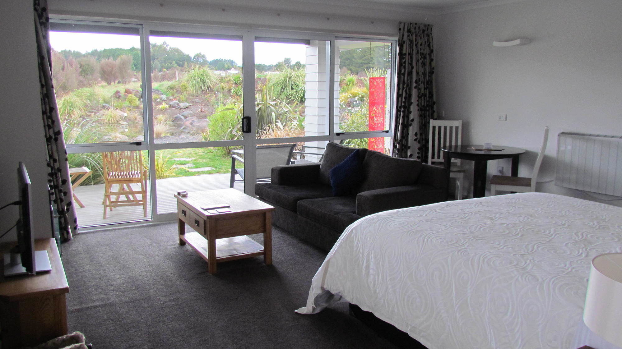 Tongariro Suites Охакун Екстериор снимка